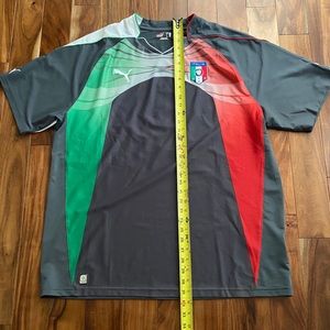 Puma xxl Italia Jersey Buffon & 1 on back. NWOT